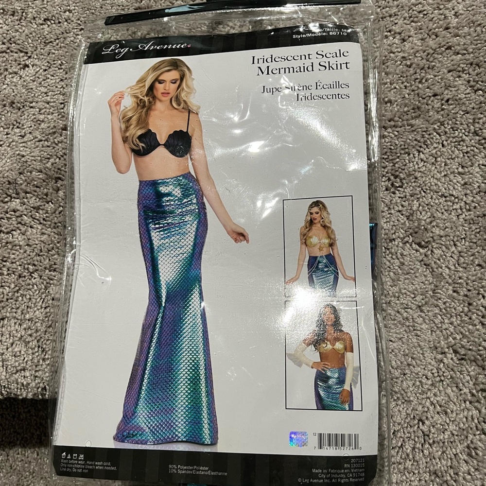 Brand New Mermaid Skirt- only took out of package for photo